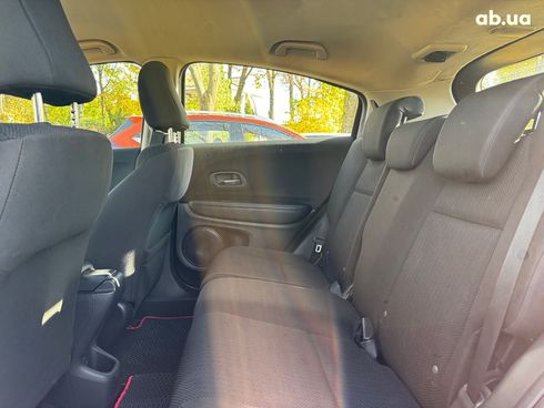Honda HR-V 2018 черный - фото 35