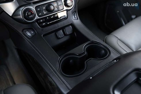Chevrolet Suburban 2015 - фото 23