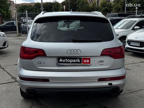 Audi Q7 2010 серый - фото 5