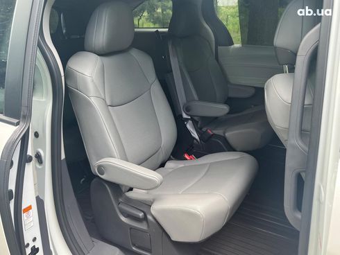 Toyota Sienna 2023 белый - фото 122