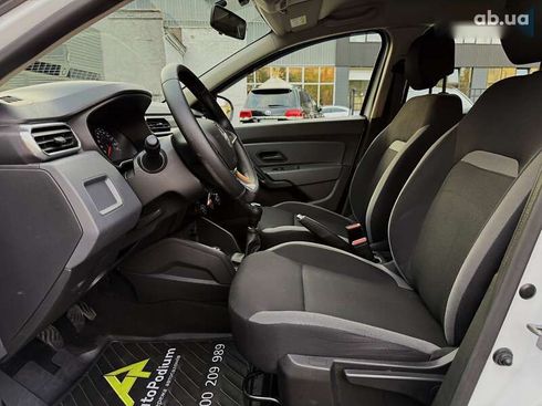 Renault Duster 2021 - фото 21