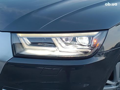 Audi Q5 2018 серый - фото 4