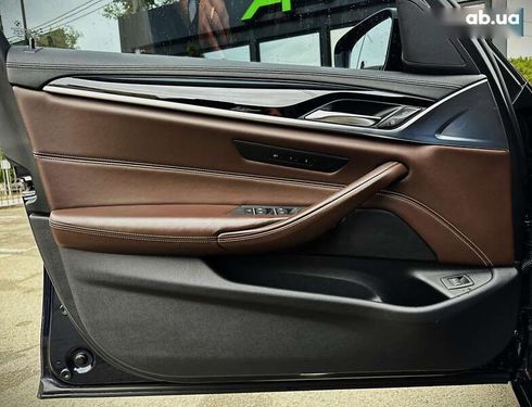 BMW 5 серия 2016 - фото 22
