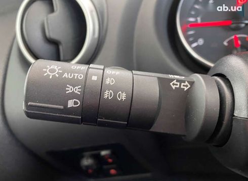 Nissan Qashqai 2011 - фото 12