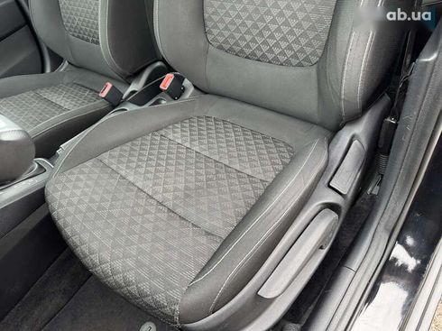 Kia Rio 2017 - фото 12