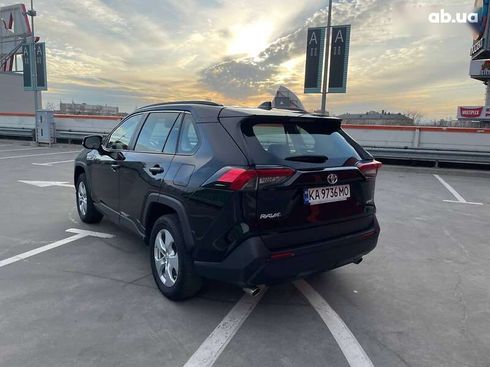 Toyota RAV4 2020 - фото 7