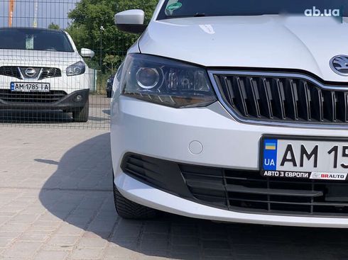 Skoda Fabia 2017 - фото 9