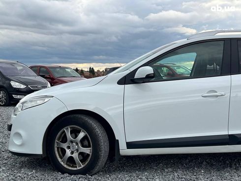 Renault Megane 2012 белый - фото 4
