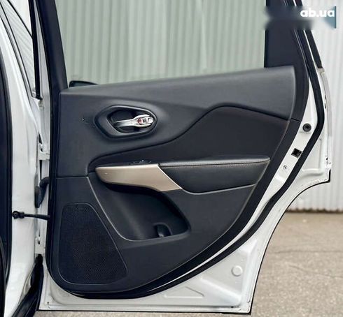 Jeep Cherokee 2017 - фото 25