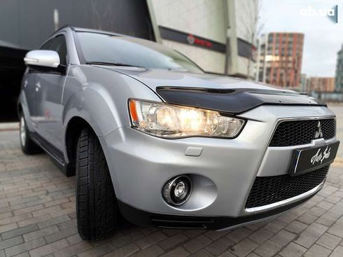 Mitsubishi Outlander XL 2011 - фото 29