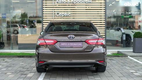 Toyota Camry 2020 - фото 4