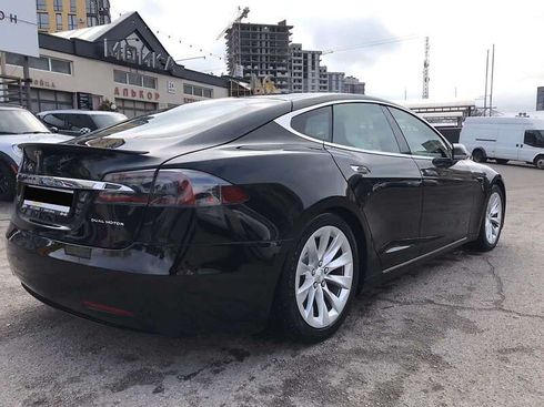 Tesla Model S 2019 - фото 19