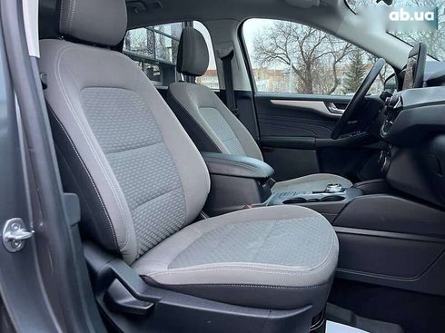 Ford Escape 2021 - фото 25