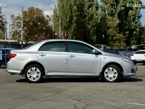 Toyota Corolla 2008 серый - фото 4