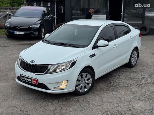 Kia Rio 2013 белый - фото 3