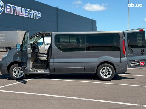 Renault Trafic 2014 серый - фото 29