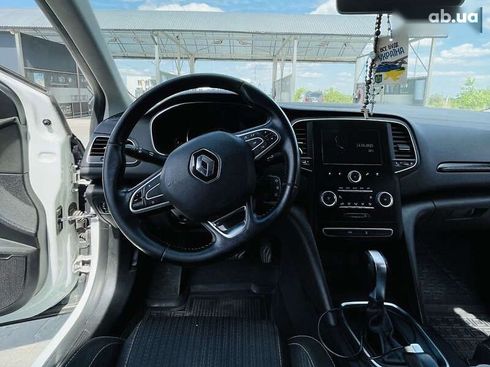 Renault Megane 2017 - фото 14