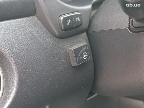 Mitsubishi Outlander 2003 красный - фото 66