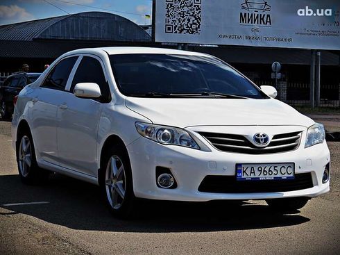 Toyota Corolla 2012 - фото 2