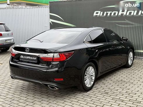 Lexus ES 2017 - фото 19