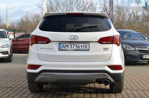 Hyundai Santa Fe 2016 - фото 17