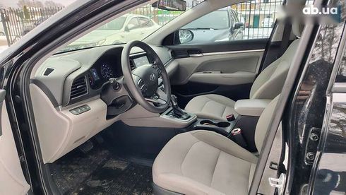 Hyundai Elantra 2020 - фото 12