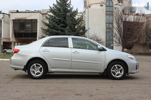 Toyota Corolla 2012 - фото 8