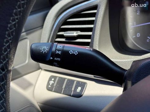 Hyundai Elantra 2016 - фото 20