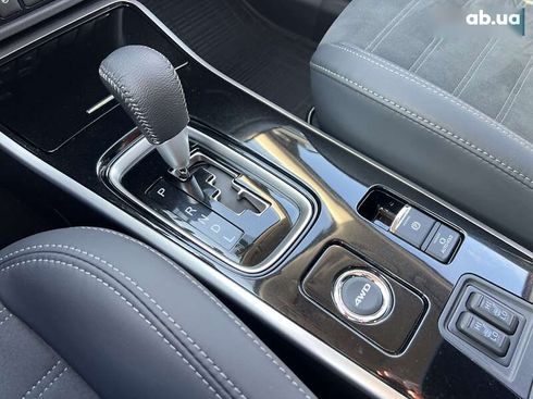 Mitsubishi Outlander 2021 - фото 26