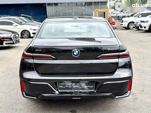 BMW 7 Series iPerformance 2023 - фото 9