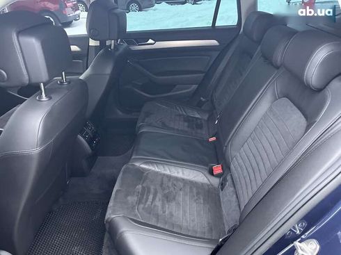 Volkswagen Passat 2017 - фото 27