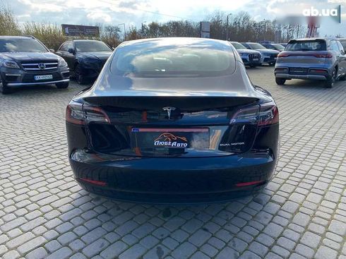 Tesla Model 3 2022 - фото 6