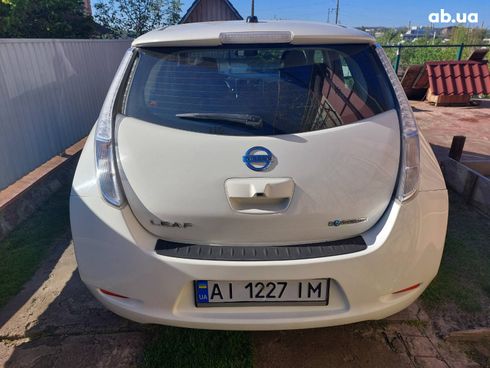 Nissan Leaf 2016 белый - фото 8