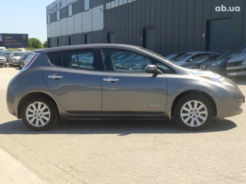 Nissan Leaf 2017 серый - фото 4