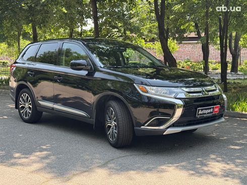Mitsubishi Outlander 2018 черный - фото 6