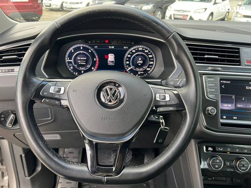 Volkswagen Tiguan 2017 серый - фото 27