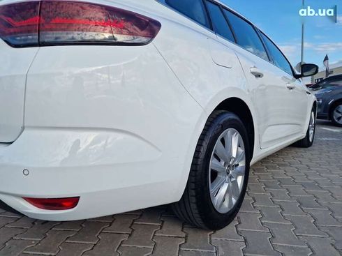 Renault Megane 2020 - фото 13