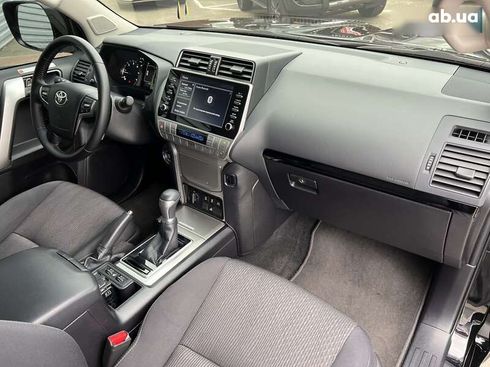 Toyota Land Cruiser Prado 2023 - фото 30