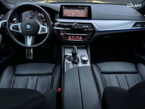 BMW 5 серия 2020 черный - фото 11