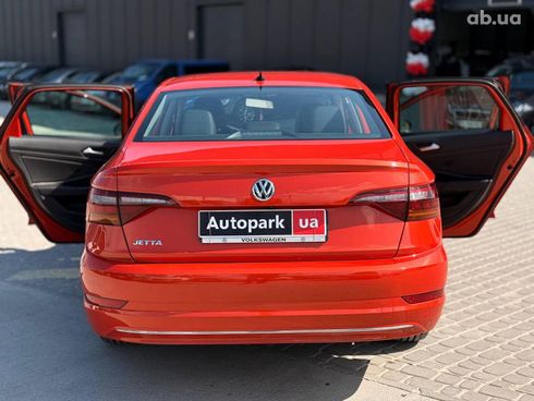 Volkswagen Jetta 2019 красный - фото 24