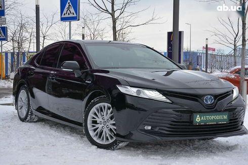 Toyota Camry 2019 - фото 4
