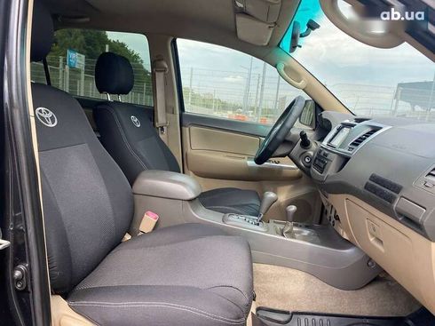 Toyota Fortuner 2013 - фото 19