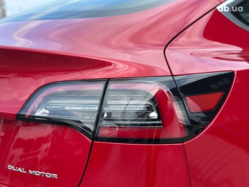 Tesla Model 3 2019 красный - фото 9