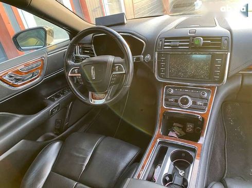 Lincoln Continental 2017 - фото 7