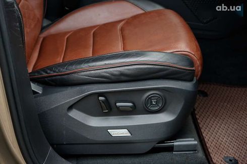 Volkswagen Touareg 2019 - фото 25