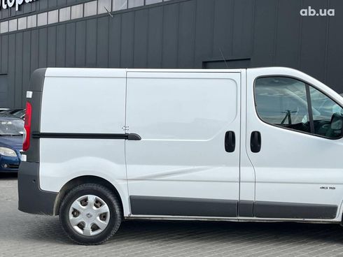 Renault Trafic 2014 белый - фото 7