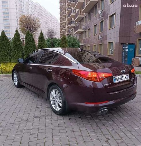 Kia Optima 2012 вишневый - фото 9