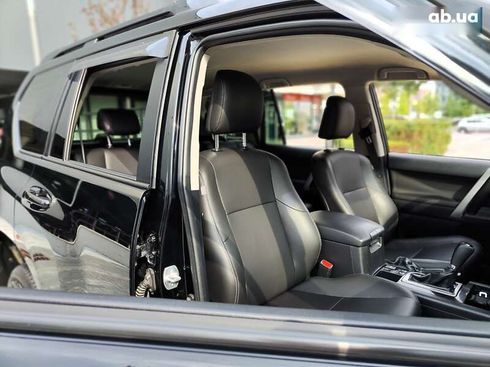 Toyota Land Cruiser Prado 2013 - фото 29