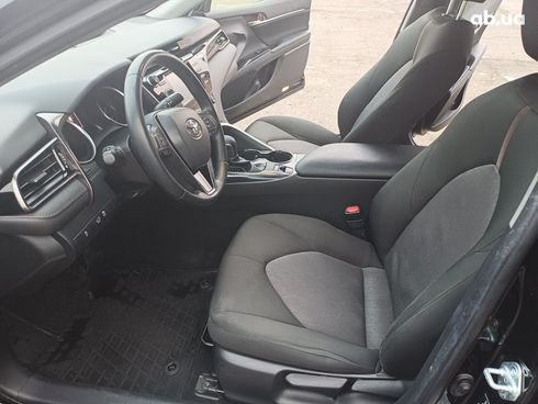 Toyota Camry 2020 черный - фото 8