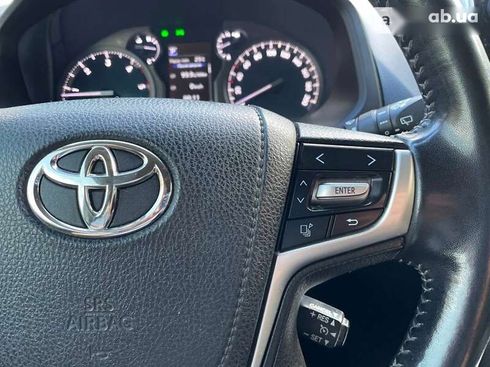 Toyota Land Cruiser Prado 2019 - фото 29